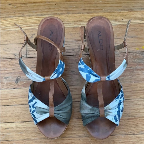 Gréât condition 4.5 inch Aldo wedges - Picture 2 of 2